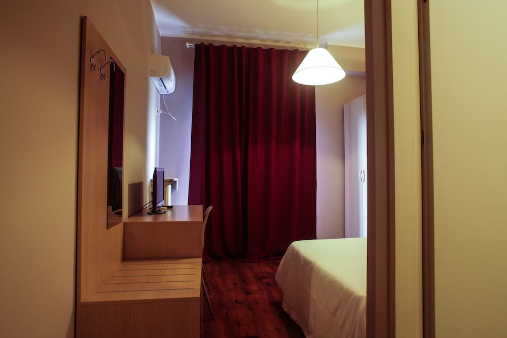 Porta Romana Hotel 36/54