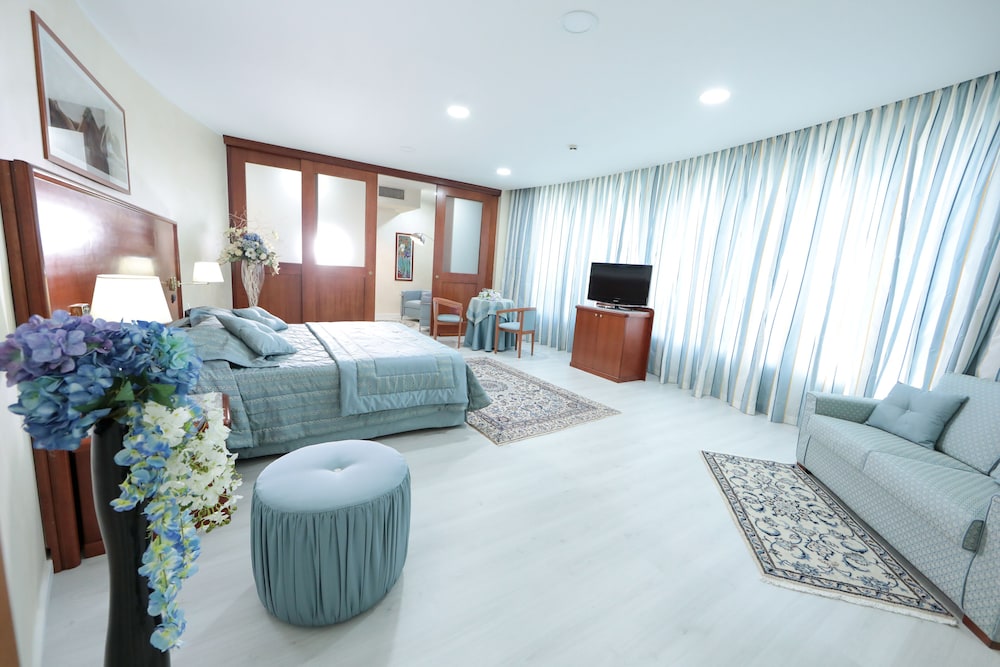 Edra Palace 53/75