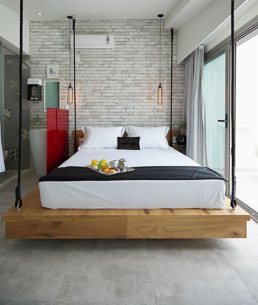 La Boheme Luxury Living 7/14