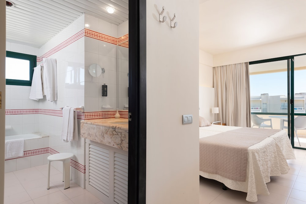 Welike Hotel Marfil Playa 26/81