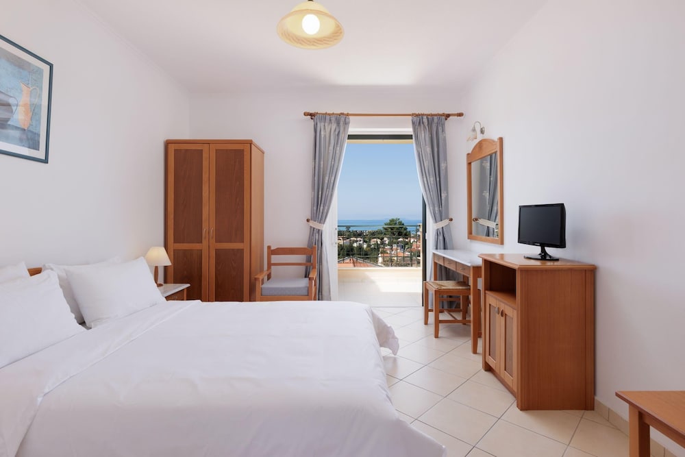 Century Resort Corfu 30/70