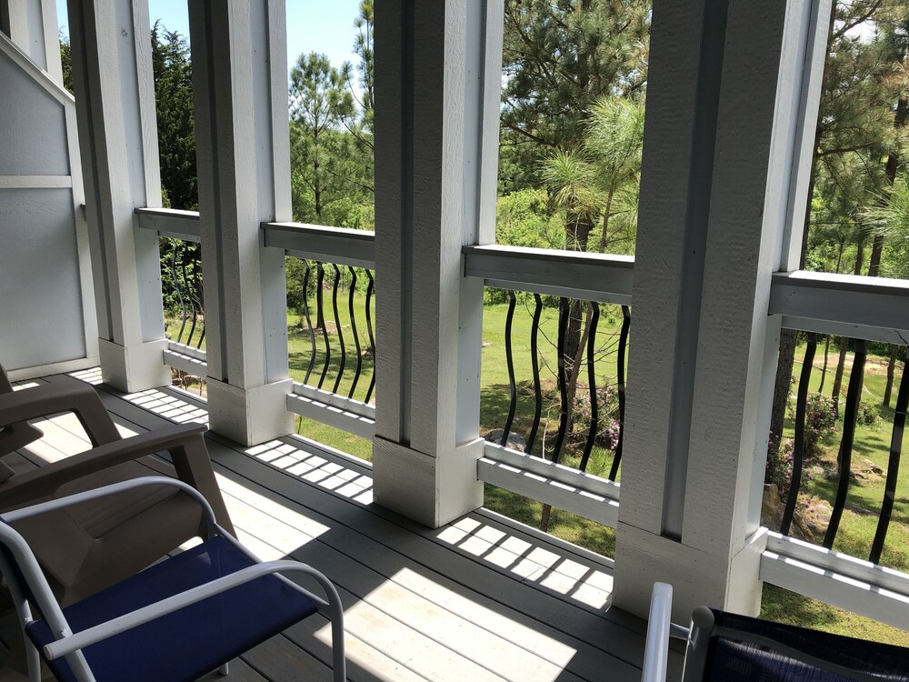 Echo Canyon Manor 39/76