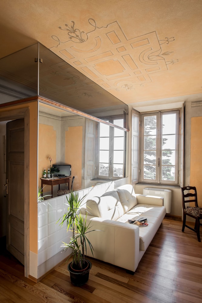 Bellavista Boutique Hotel 52/70