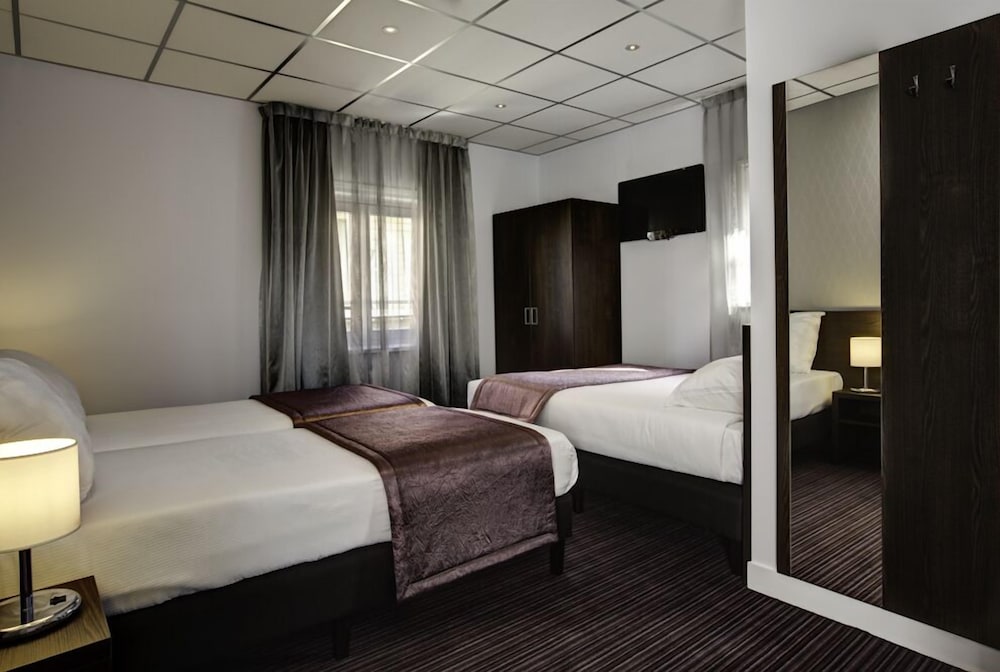 Hotel Luxer 17/42