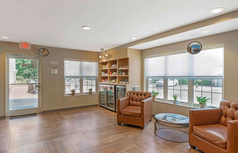 Extended Stay America Suites Newport News Yorktown 33/53
