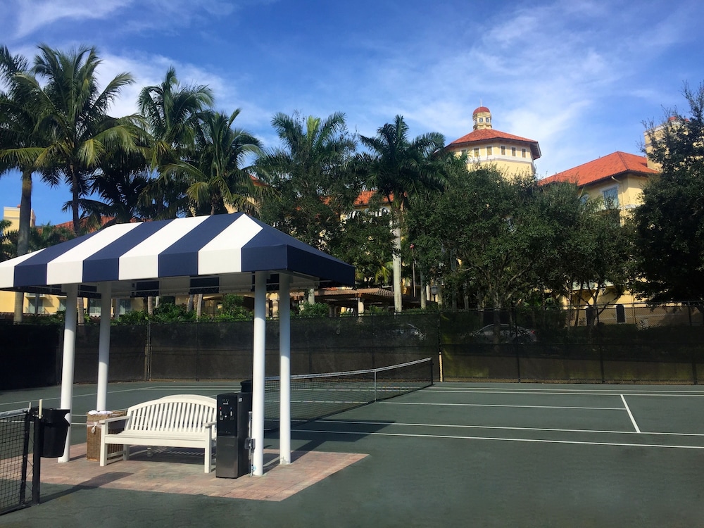 The Ritz-Carlton Naples, Tiburon 24/67