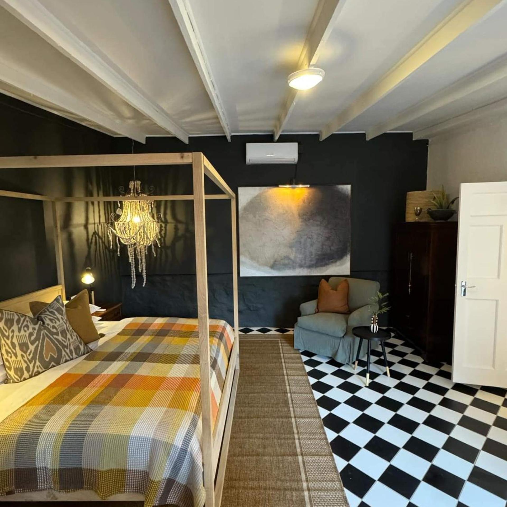 The Hanover Luxury Hotel 12/50