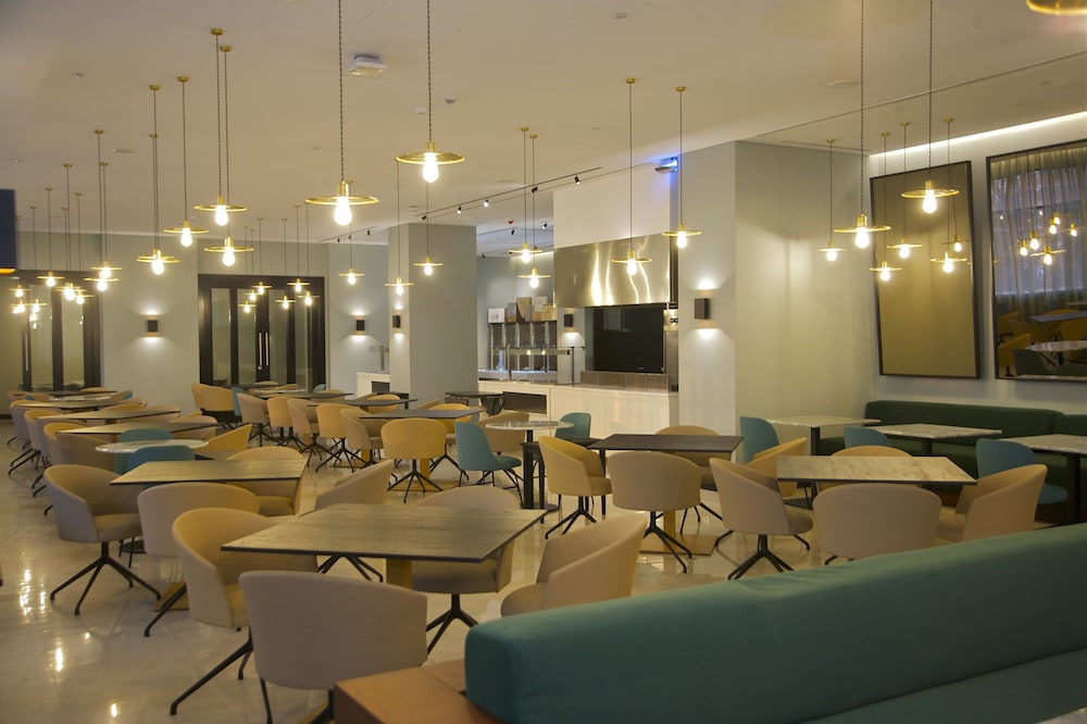 Hotel Continental Horizonte 40/45