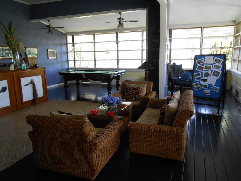 The Samoan Outrigger Hotel 28/50
