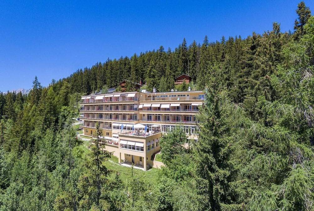 Youth Hostel Crans Montana 1/53