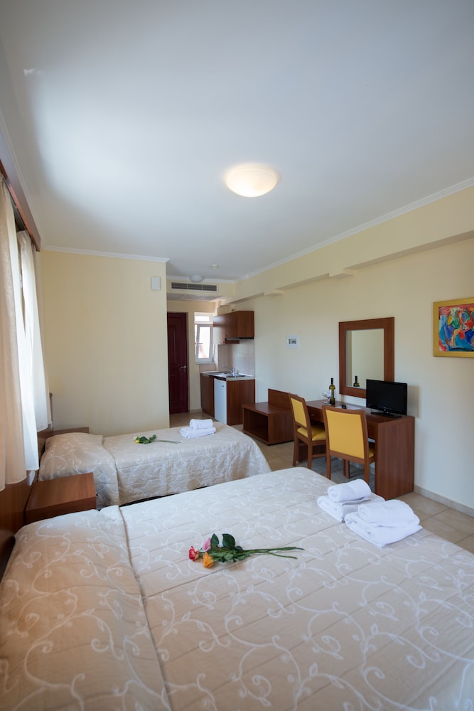 Summertime Inn 15/45