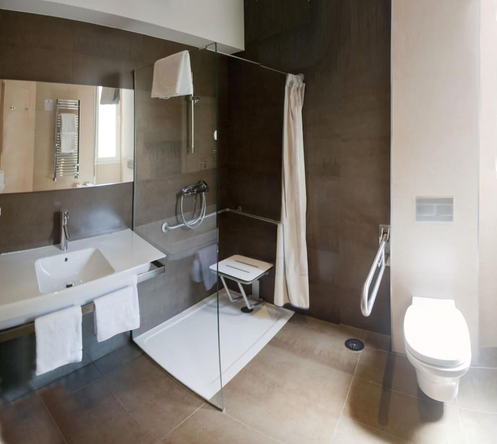 Hotel Asturias 26/31