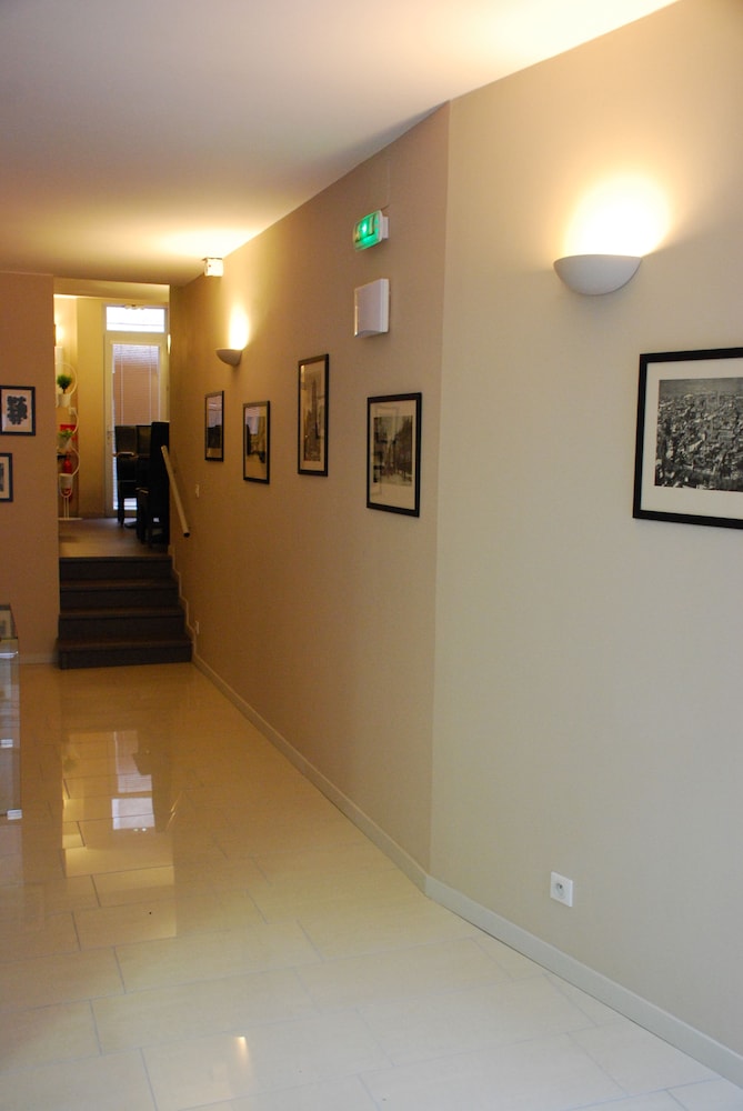 Ruthenium Hotel 2/22