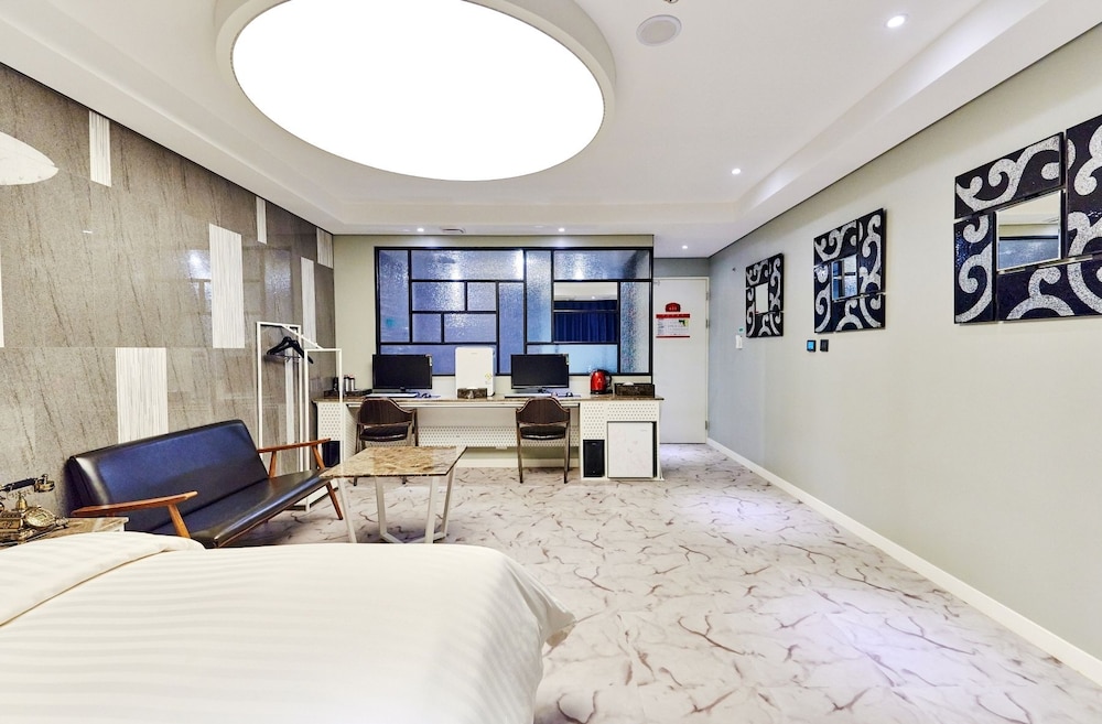 Hotel The Class 32/45