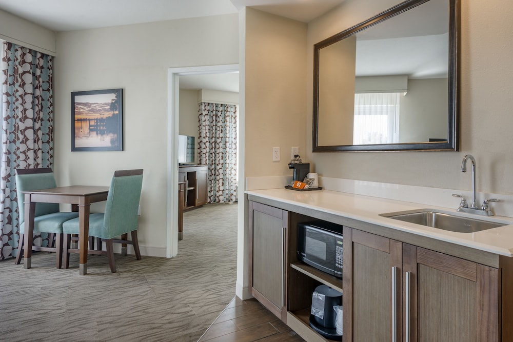 Hampton Inn and Suites Vero Beach Downtown 35/45