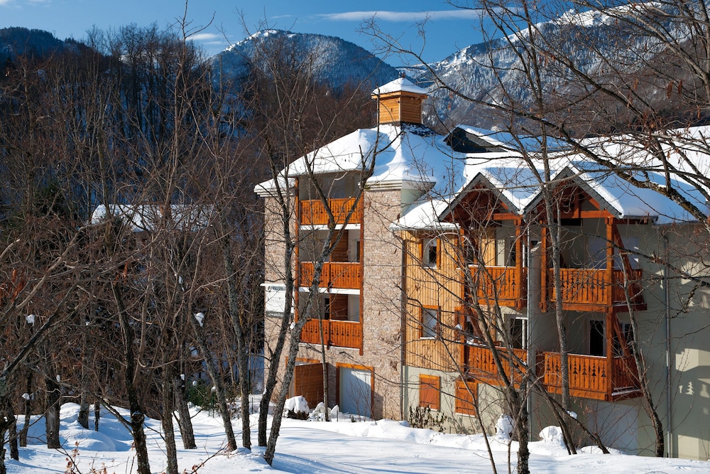 Lagrange Confort Les Chalets D Apos Ax 4/16