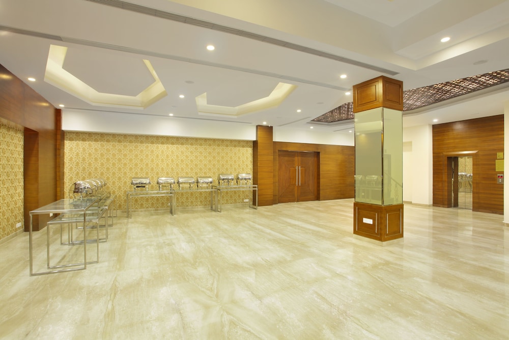 Rs Sarovar Portico 5/59
