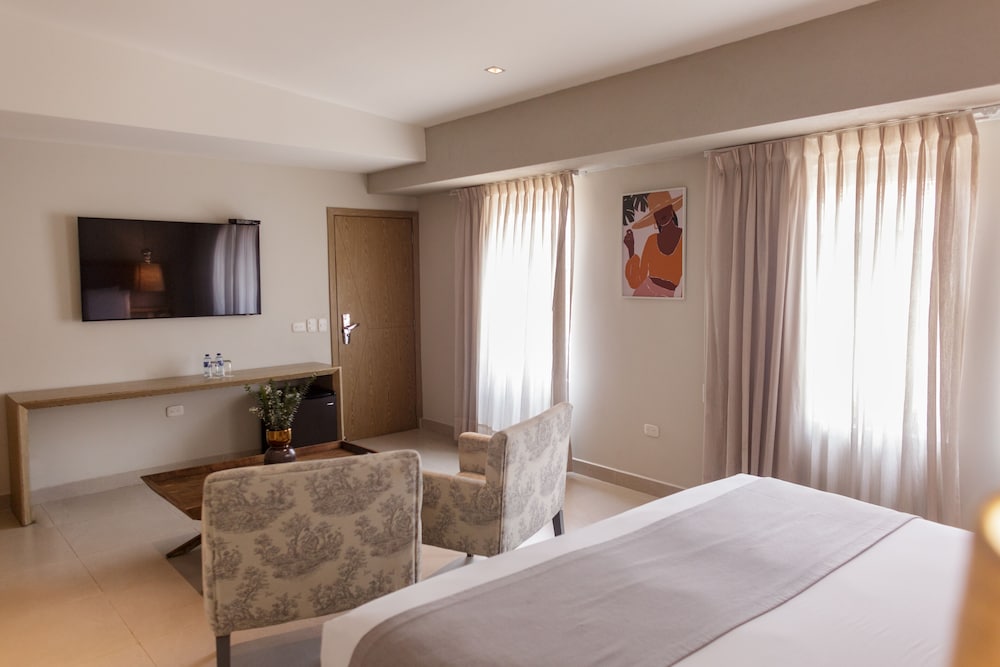 DELUXE, SUITE, KING BED