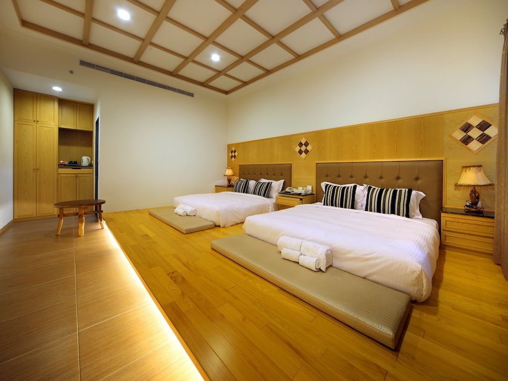 Lan Hai Inn 19/48