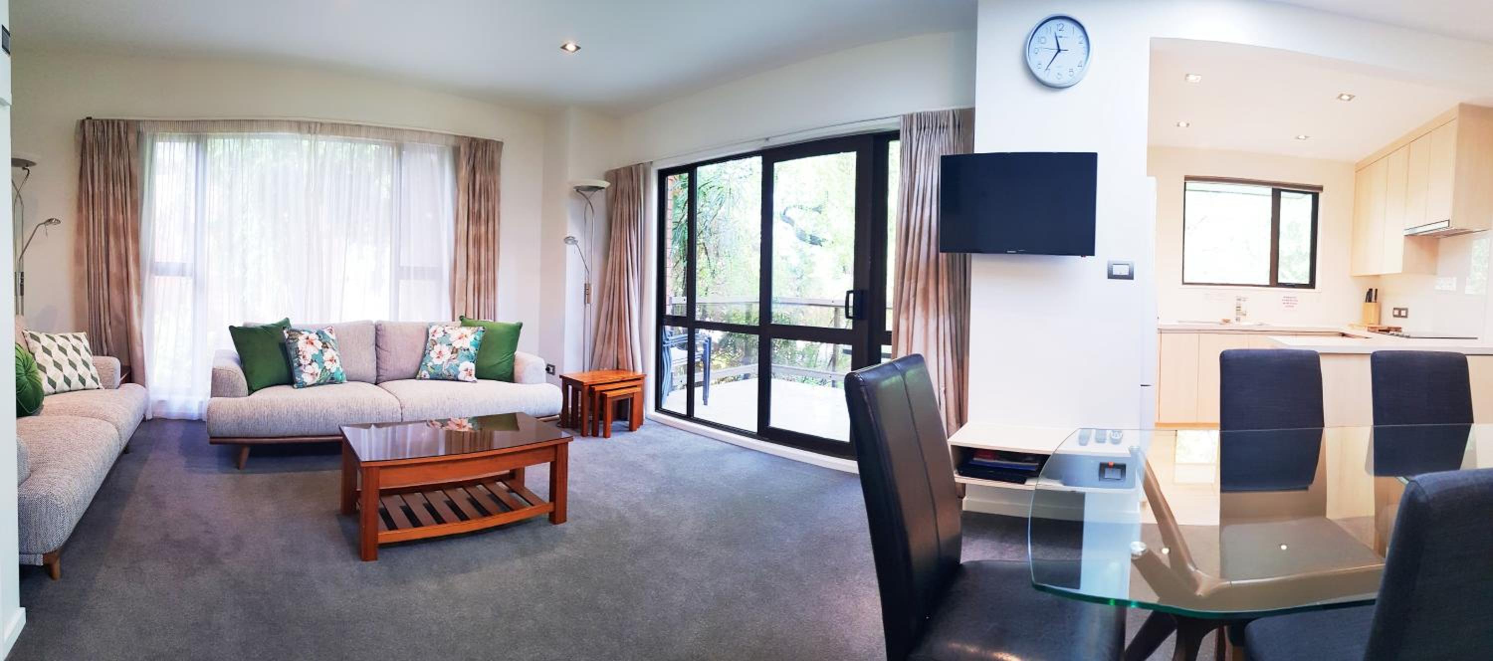 3 Bedrooms, Town House