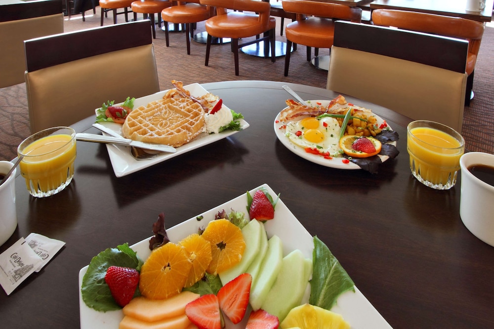 Hilton Garden Inn St. Charles 34/48