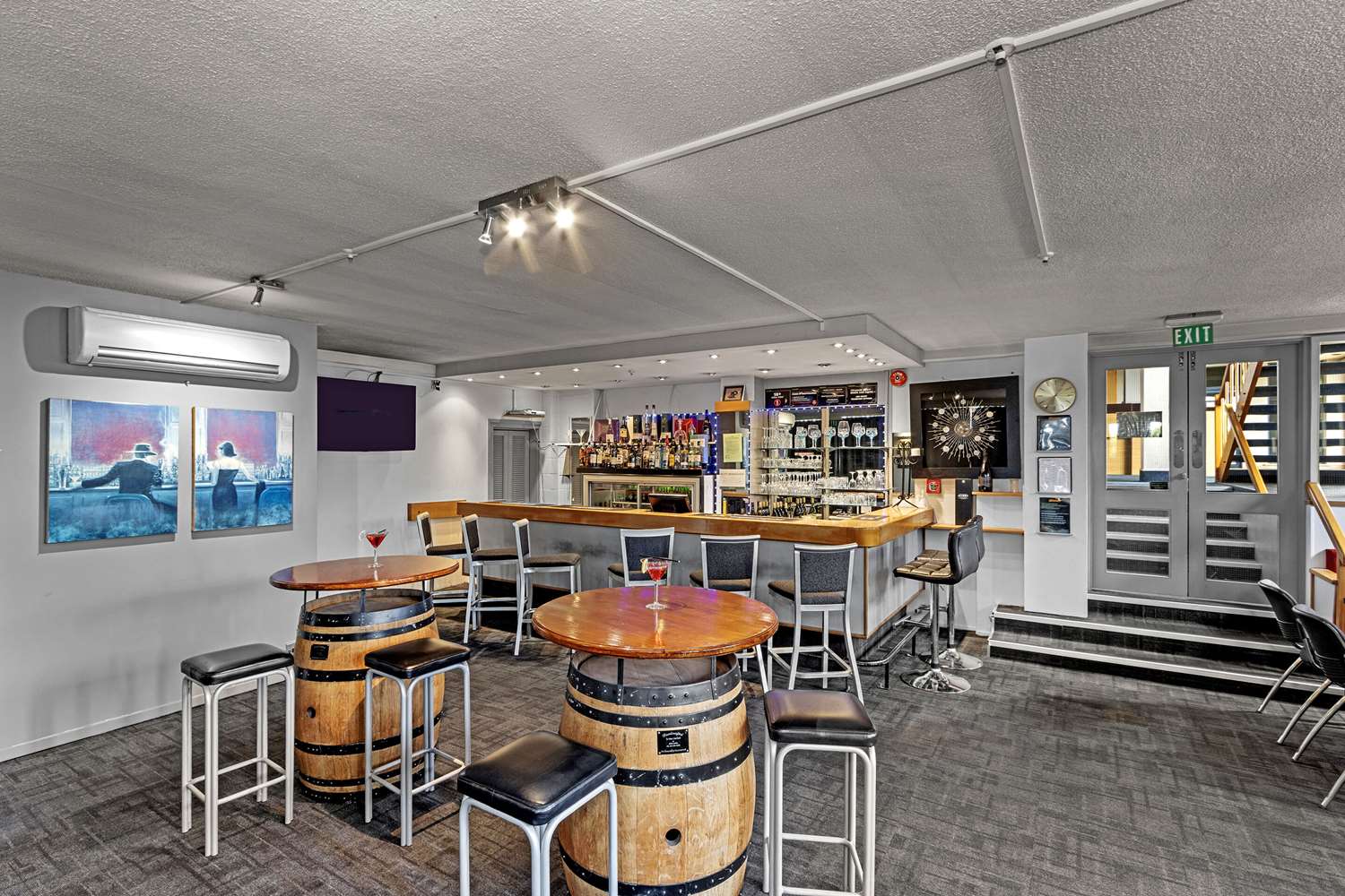 restaurant cafeteria