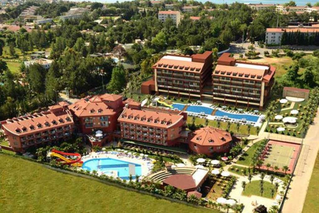 Club Side Coast Hotel 30/31