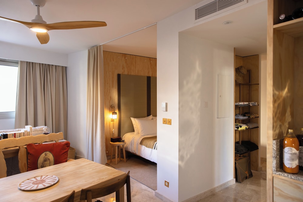 MOB Hotel Cannes 9/37