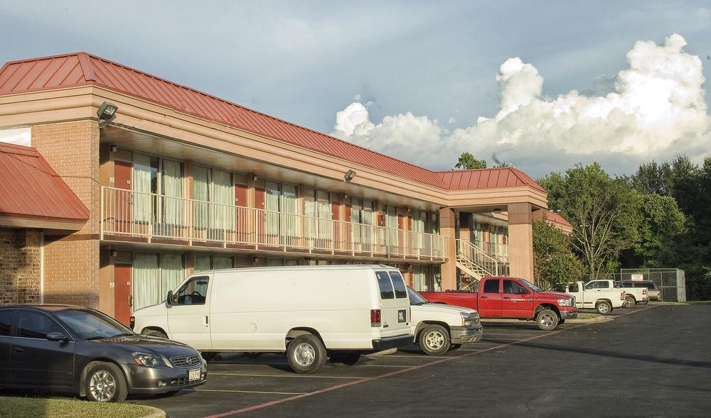 Express Inn Suites 26/29