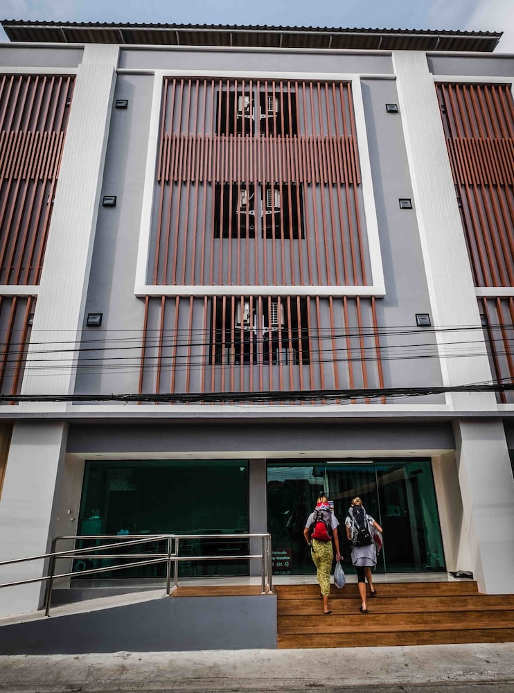 Don Muang Hotel 2/62