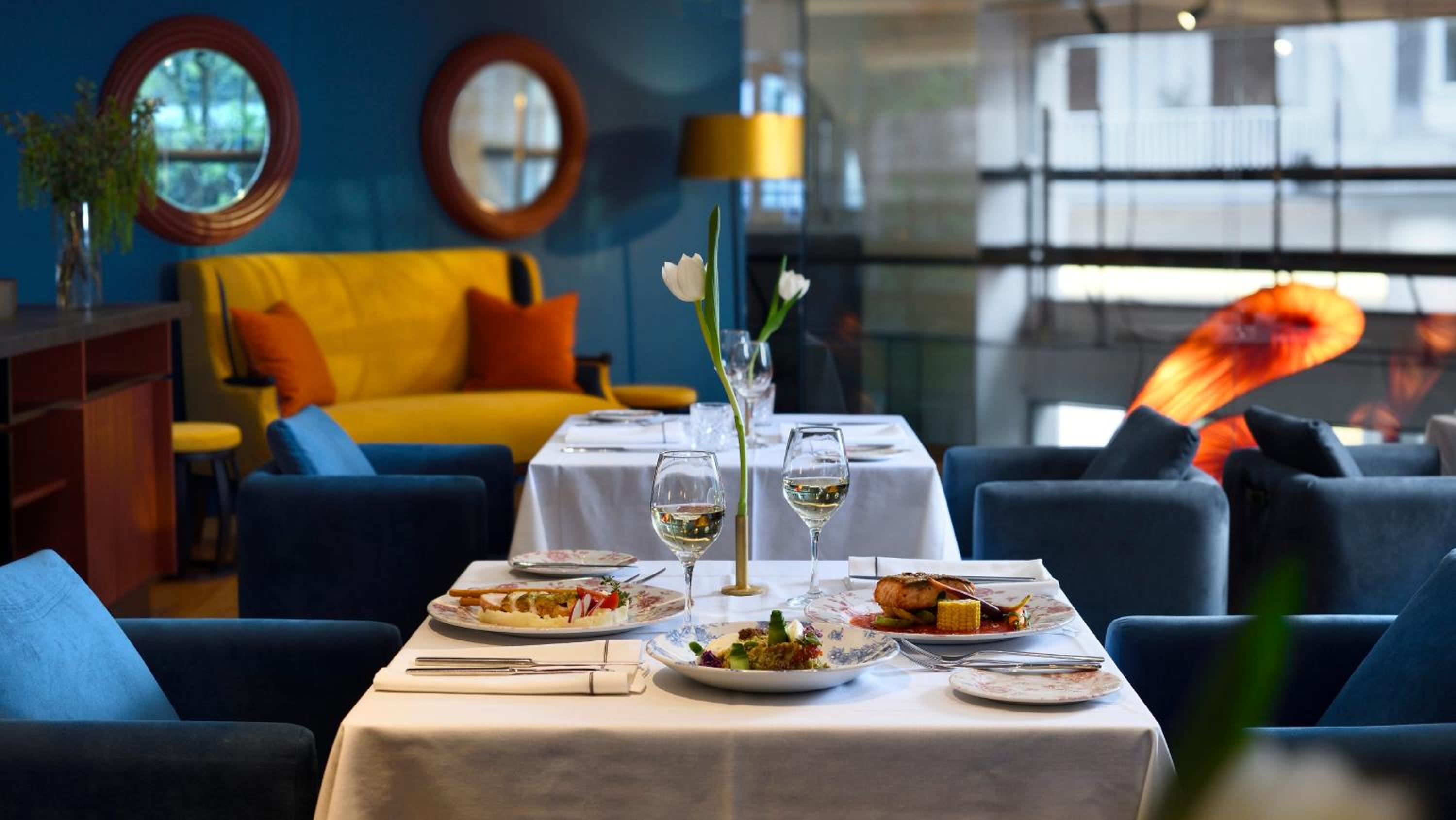 Excelsior Hotel 52/60