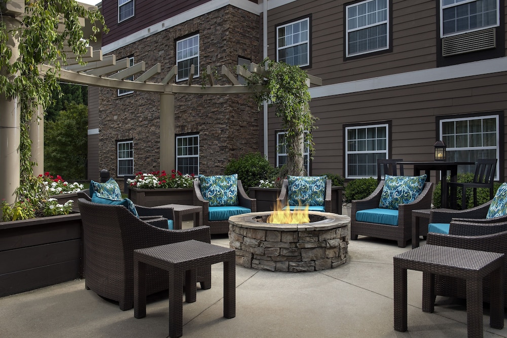 Staybridge Suites Greenville I-85 Woodruff Road 34/58