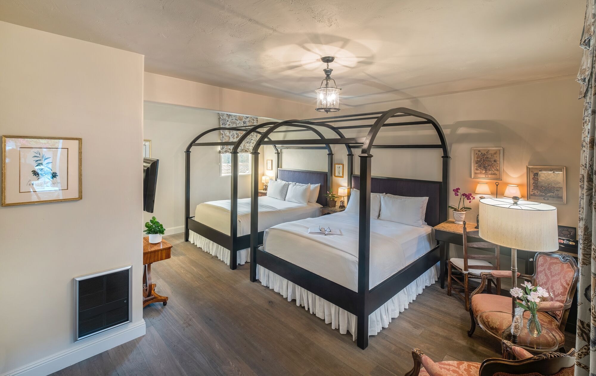 STANDARD, 2 QUEEN BEDS, COURTYARD VIEW