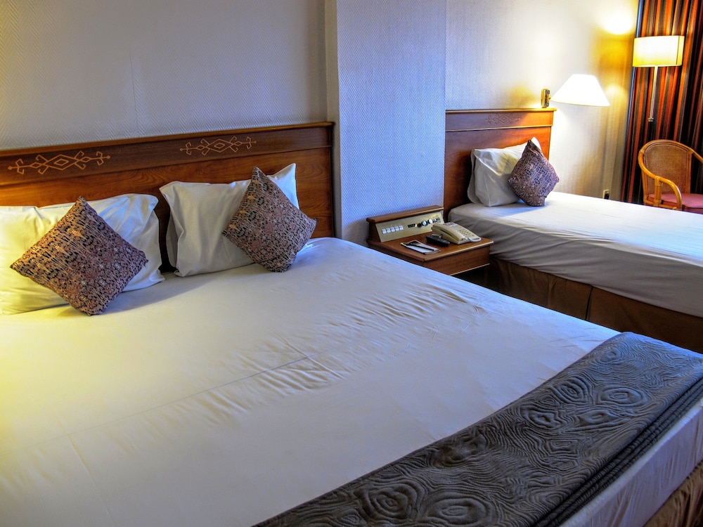 HOTEL GRAND CONTINENTAL KUCHING 32/89