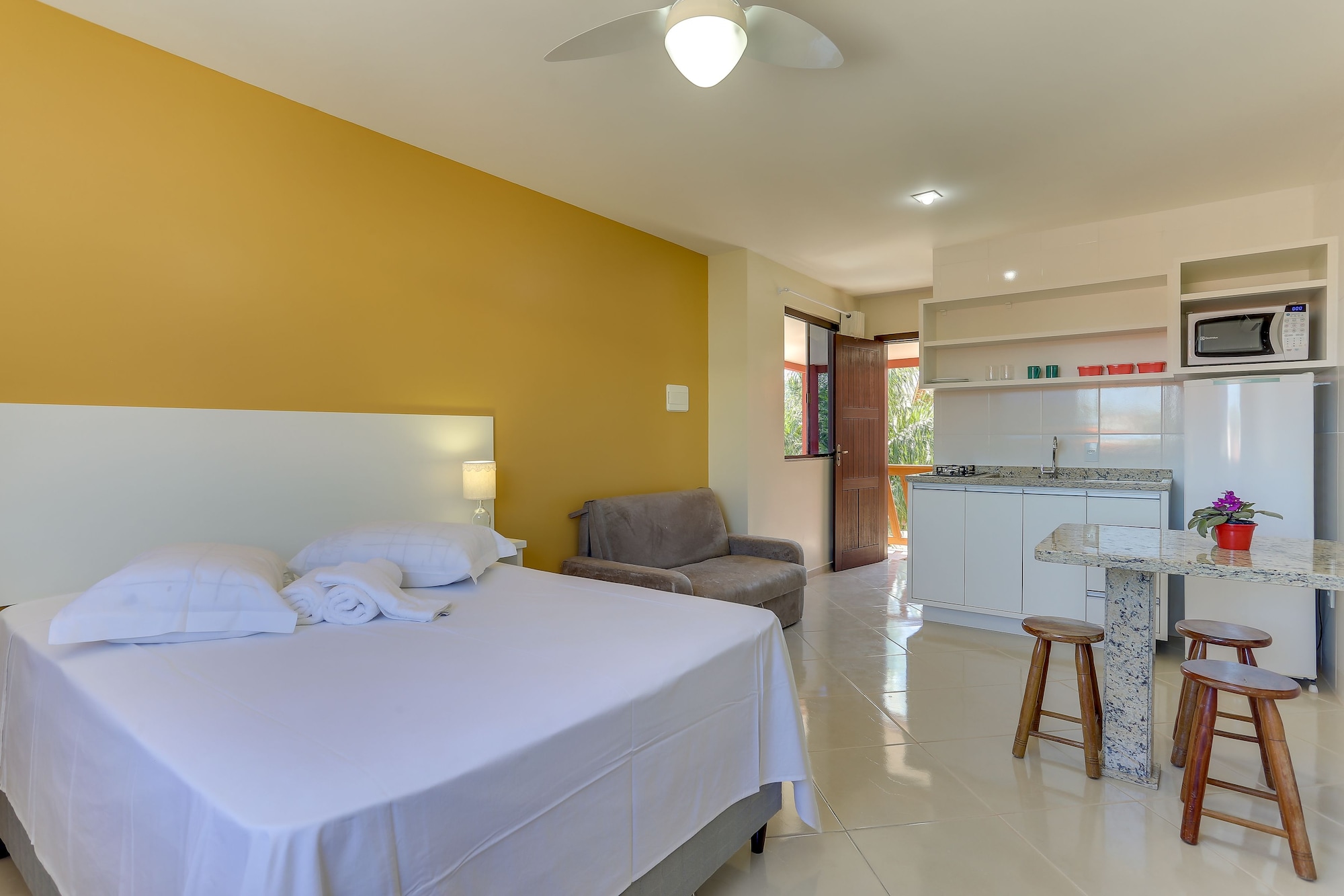 1 BEDROOM, DELUXE, STUDIO