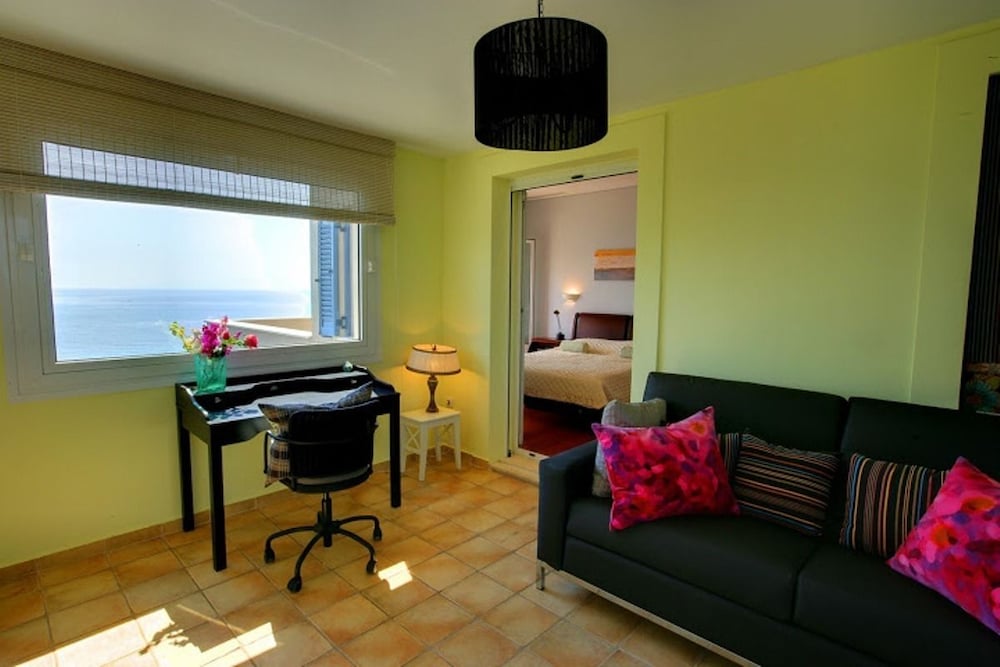 Monambeles Villas 43/76