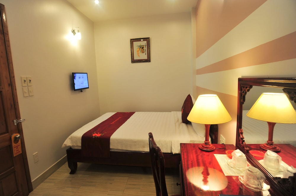 ROOM, SINGLE, NO WINDOW
