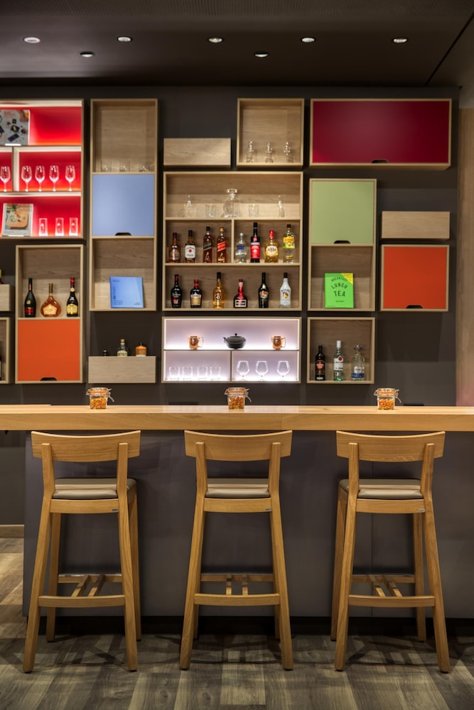 IntercityHotel Amsterdam Airport 46/60