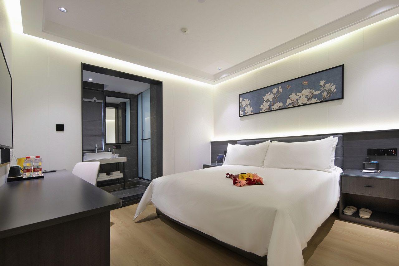 Magnolia Hotel (Mianyang Qixinglou High-speed Railway Station) 19/39