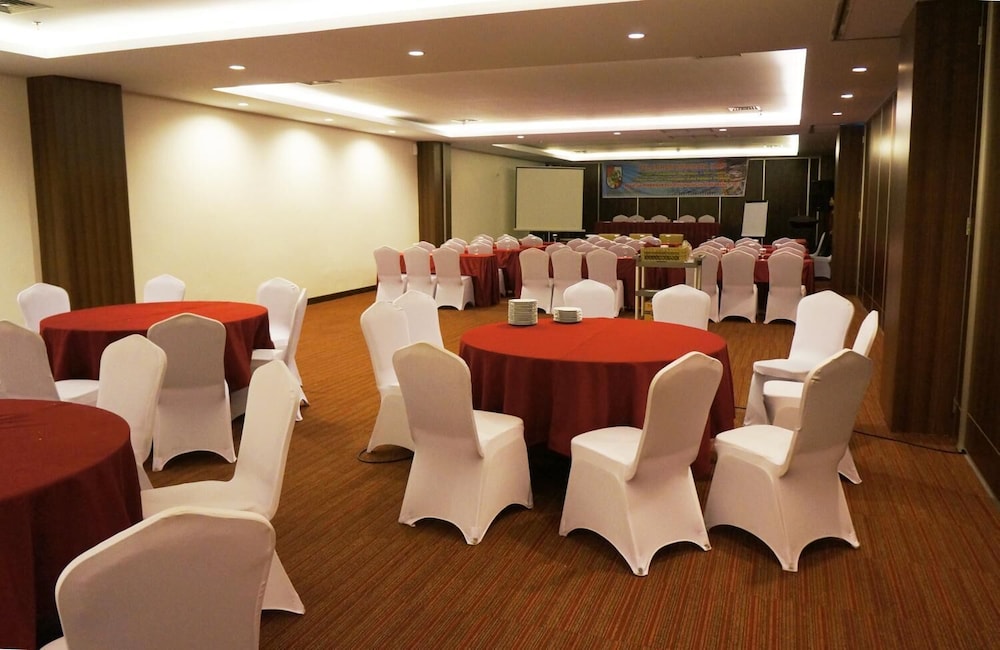 Ameera Hotel 30/37