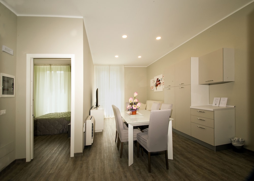 Hotel Alexander 50/50