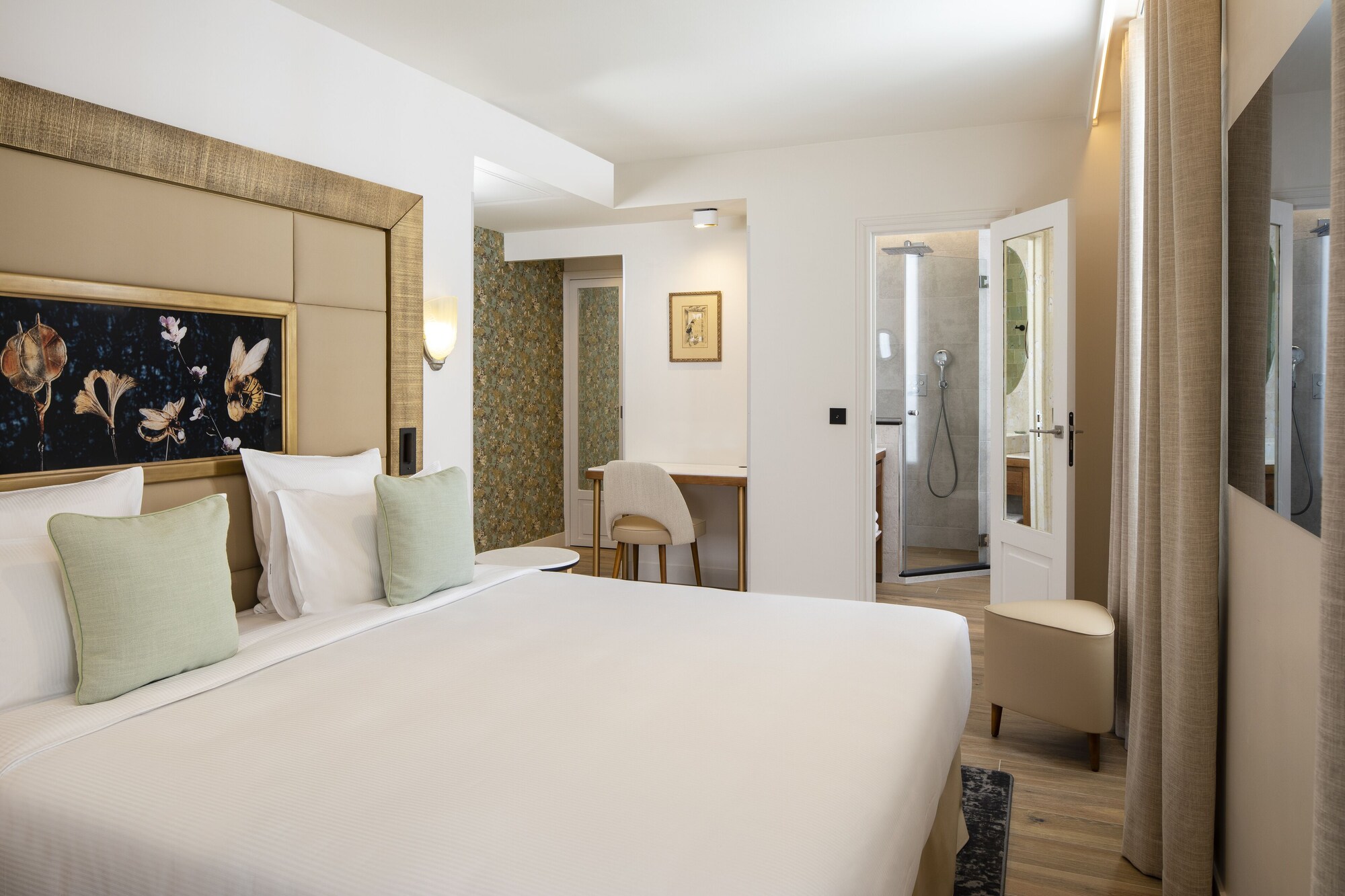 EXECUTIVE, DOUBLE BED