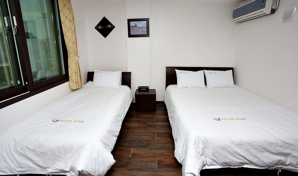 Manripo Hotel 6/49