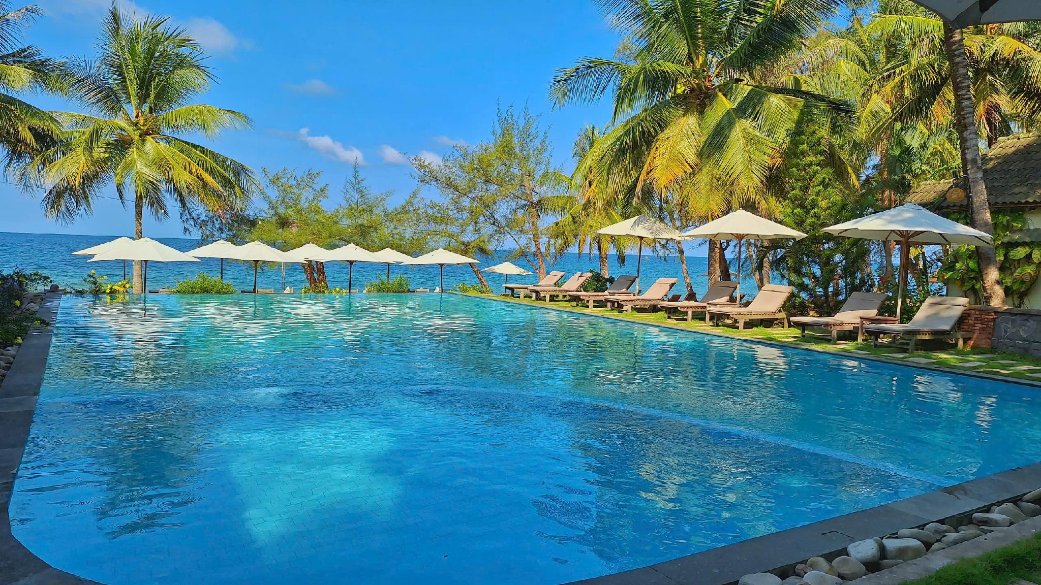 Room, Double or Twin Bed, Partial Sea View