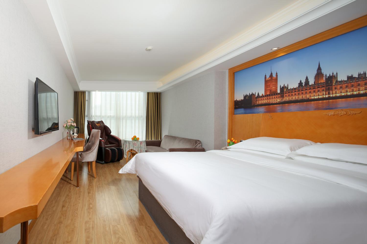 Vienna Hotel (Chengdu Chunxi Road Tianfu Square Metro Station) 15/33