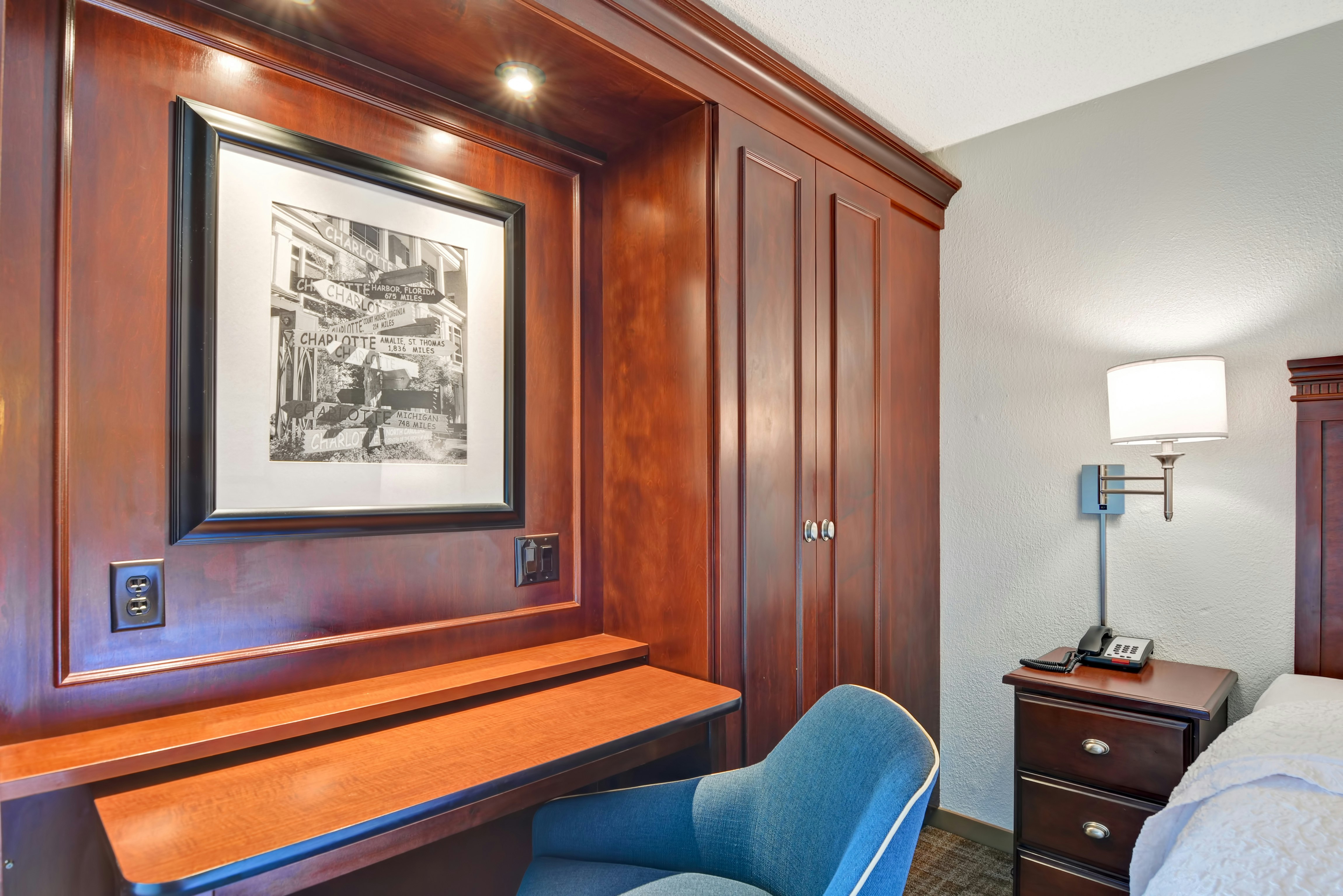Study, King Bed