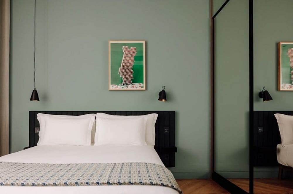 STANDARD, DOUBLE OR TWIN BED