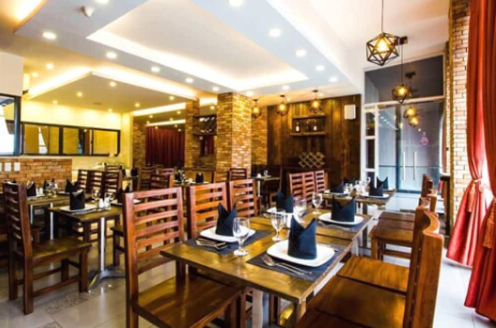Jade Hotel Suites 54/66