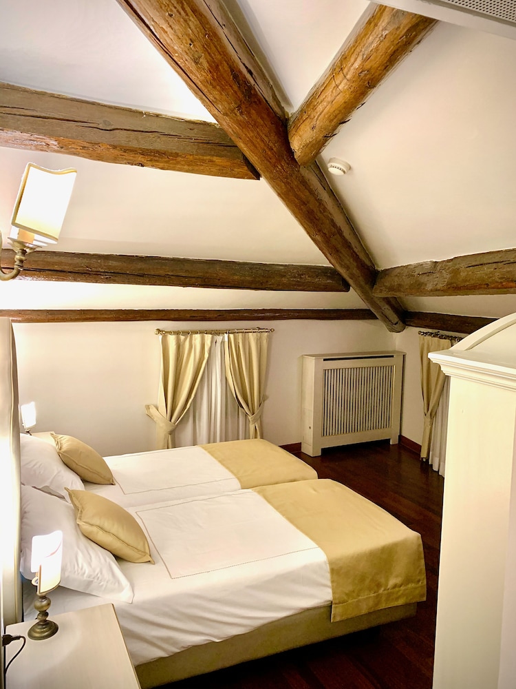 Hotel Ristorante Gardesana 16/48