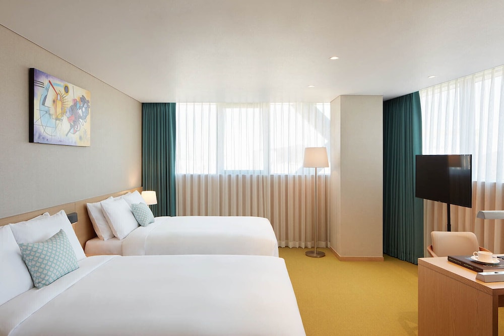 Howard Johnson by Wyndham Incheon Airport 36/65